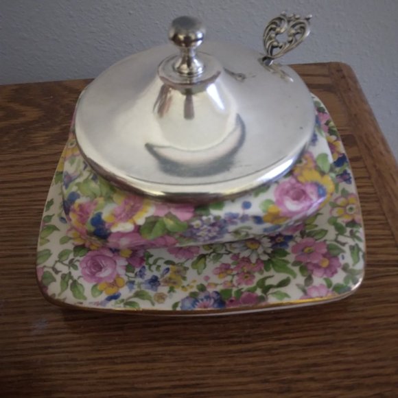 Summertime by Royal Winton, Discontinued - Picture 1 of 15